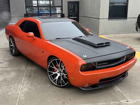 Used 2009 Dodge Challenger SRT8 w/ SRT Option Group II image 6