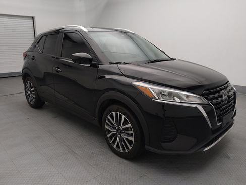Used 2021 Nissan Kicks SV image 14