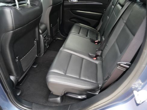 Used 2020 Jeep Grand Cherokee Limited AWD/4WD image 19