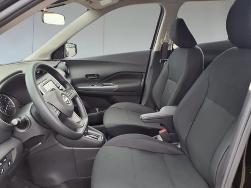 Used 2025 Nissan Kicks Play S image 18
