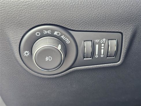 New 2026 Jeep Compass Latitude AWD/4WD image 18