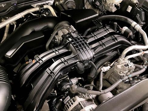 Used 2023 Subaru Outback Premium image 31