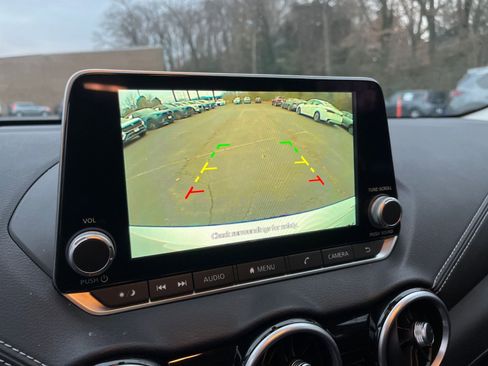 Used 2025 Nissan Sentra SV image 17