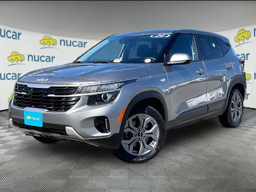 Used 2024 Kia Seltos LX AWD/4WD image 3