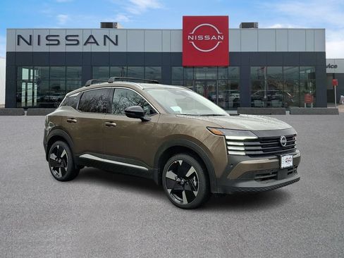 New 2026 Nissan Kicks SR w/ Cold Weather Package AWD/4WD image 1