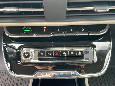 Used 2025 Lincoln Corsair Reserve AWD/4WD image 19