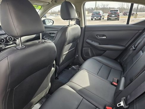 Used 2025 Nissan Sentra SR w/ SR Premium Package image 14