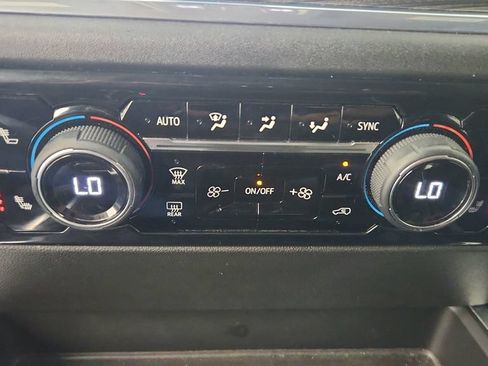 Used 2024 Chevrolet Silverado 1500 LT RWD image 34