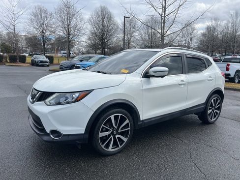Used 2017 Nissan Rogue Sport SL w/ SL Premium Package image 1