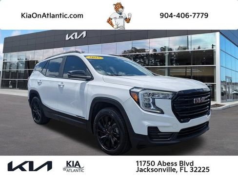 Used 2023 GMC Terrain SLE w/ Driver Convenience Package FWD image 1