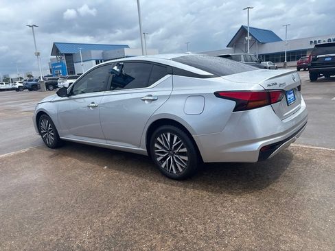 Used 2024 Nissan Altima 2.5 SV AWD/4WD image 15