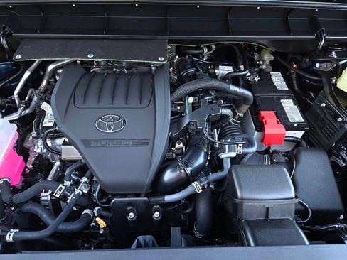 Certified 2026 Toyota Highlander XLE AWD/4WD image 27