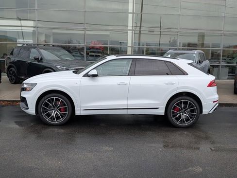 Used 2019 Audi Q8 Prestige image 2