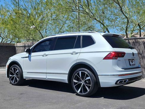 Used 2022 Volkswagen Tiguan SEL R-Line AWD/4WD image 7
