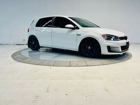 Used 2015 Volkswagen GTI S FWD image 14