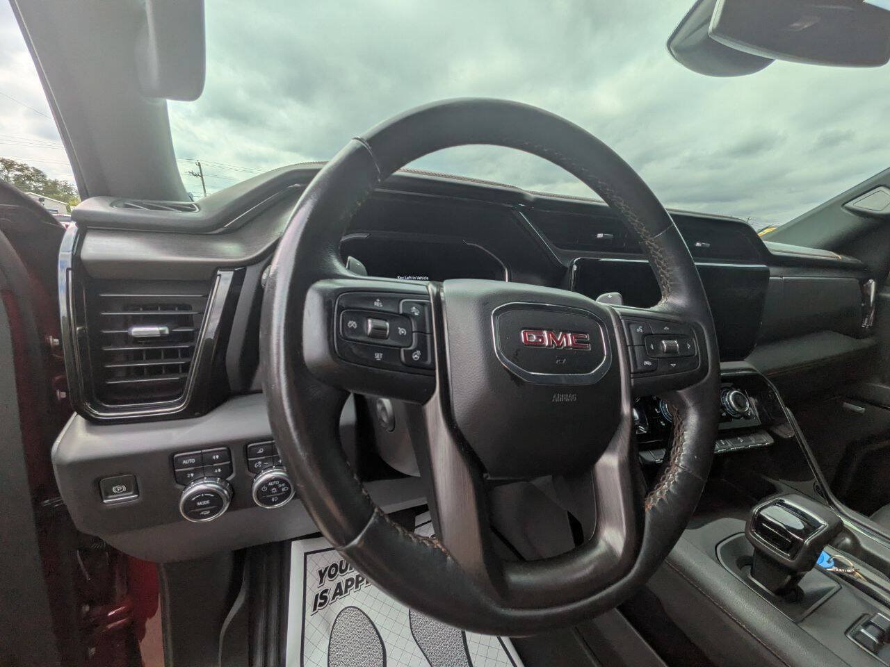 Used 2022 GMC Sierra 1500 AT4 AWD/4WD image 17