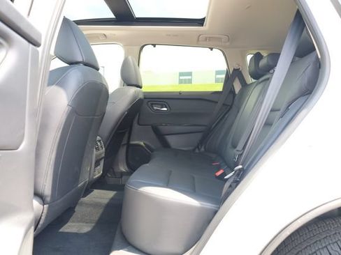 Certified 2025 Nissan Rogue SL w/ Tech Package AWD/4WD image 24
