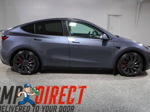 Used 2023 Tesla Model Y Performance AWD/4WD image 6