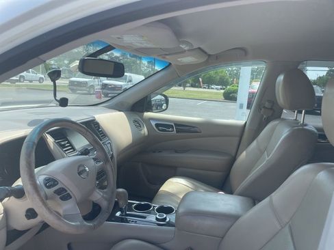 Used 2014 Nissan Pathfinder Platinum image 22
