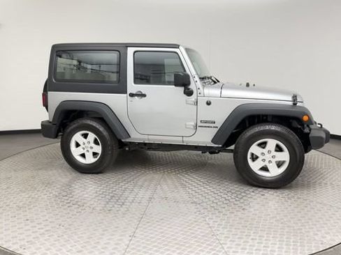 Used 2017 Jeep Wrangler Sport w/ Quick Order Package 24S AWD/4WD image 9