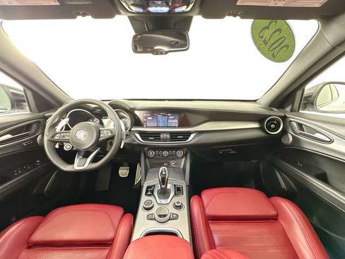 Used 2023 Alfa Romeo Stelvio Veloce AWD/4WD image 34