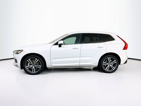 Used 2021 Volvo XC60 T6 Momentum w/ Protection Package Premier AWD/4WD image 4