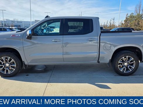 Used 2024 Chevrolet Silverado 1500 LT image 2