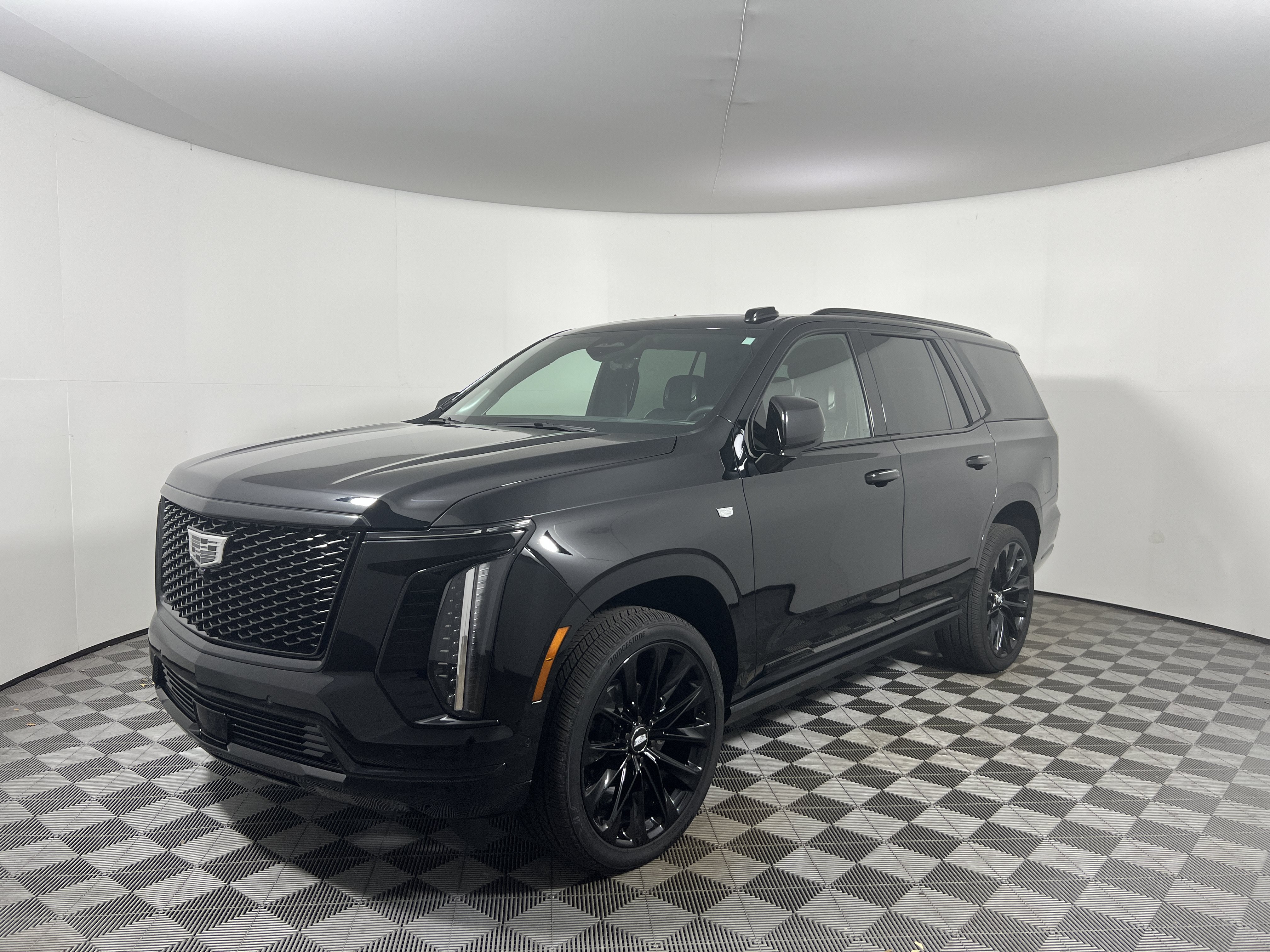 Used 2026 Cadillac Escalade Platinum Sport w/ LPO, ONYX Package AWD/4WD image 9