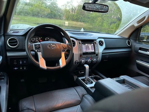 Used 2015 Toyota Tundra SR5 w/ SR5 Upgrade Package image 12
