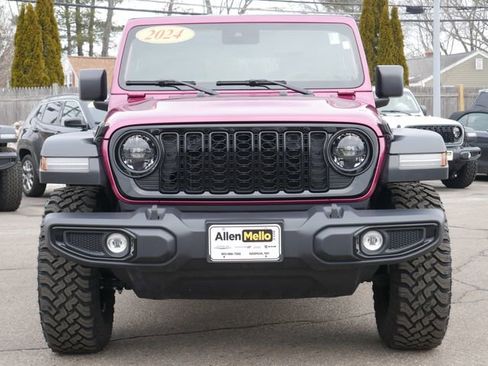 Used 2024 Jeep Wrangler Willys image 2
