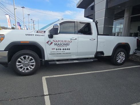 Used 2022 GMC Sierra 2500 SLT w/ SLT Premium Package AWD/4WD image 3