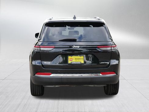 Used 2025 Jeep Grand Cherokee Limited w/ Trailer Tow Package AWD/4WD image 6