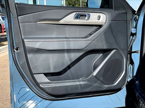 New 2026 Ford Explorer Active w/ Active Comfort Package image 10