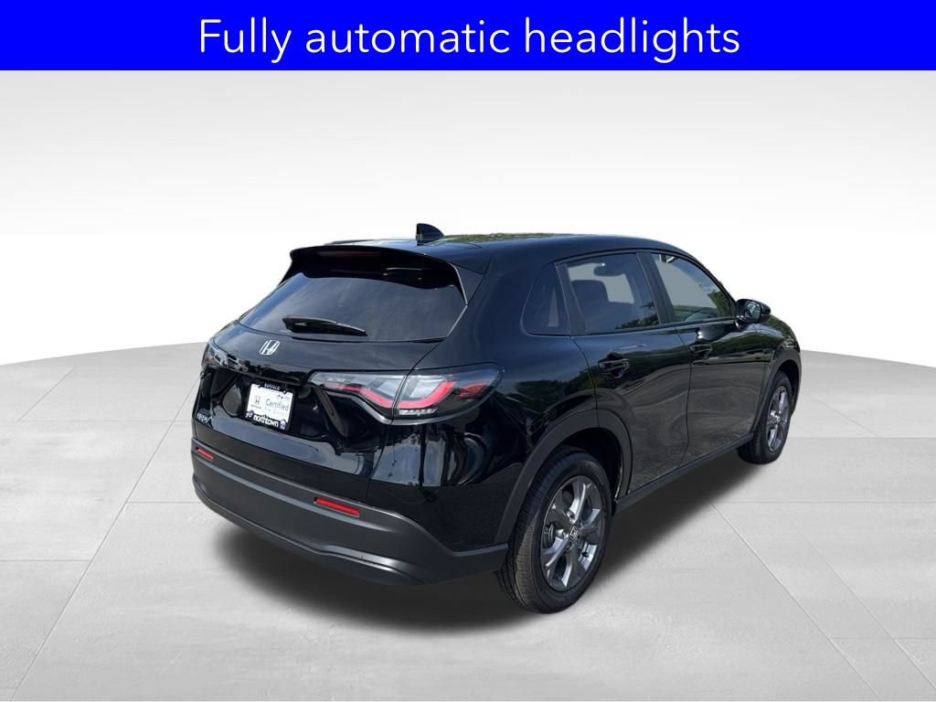 Certified 2027 Honda HR-V LX image 5