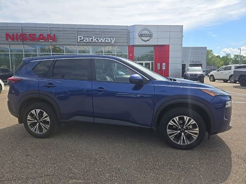 Used 2023 Nissan Rogue SV AWD/4WD image 8