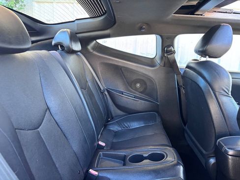 Used 2016 Hyundai Veloster Turbo w/ Option Group 04 FWD image 16