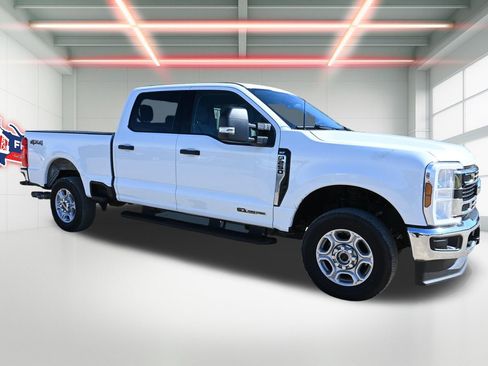 Used 2025 Ford F250 XLT AWD/4WD image 4