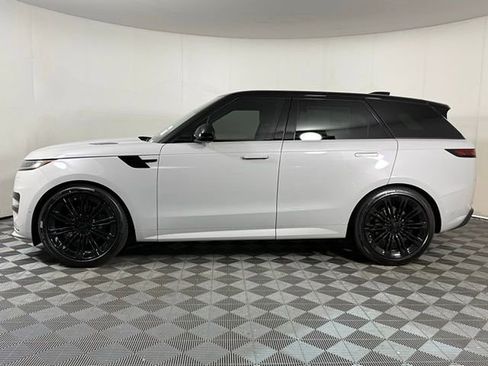 New 2026 Land Rover Range Rover Sport Dynamic SE AWD/4WD image 3
