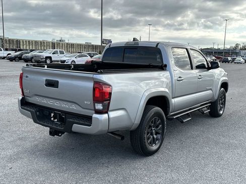 Used 2023 Toyota Tacoma SR5 w/ Technology Package image 9