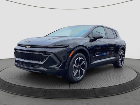 New 2026 Chevrolet Equinox EV LT image 4