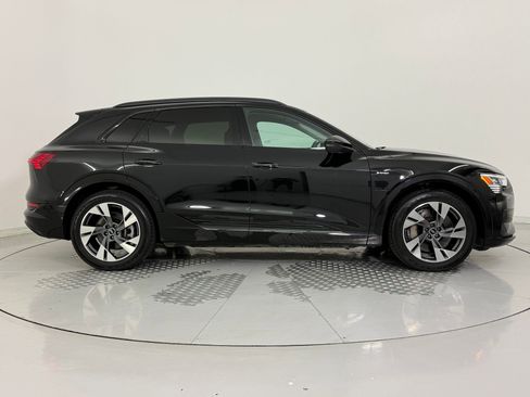 Certified 2022 Audi e-tron Premium w/ Convenience Plus Package image 8
