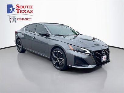 Used 2025 Nissan Altima 2.5 SR w/ SR Premium Package