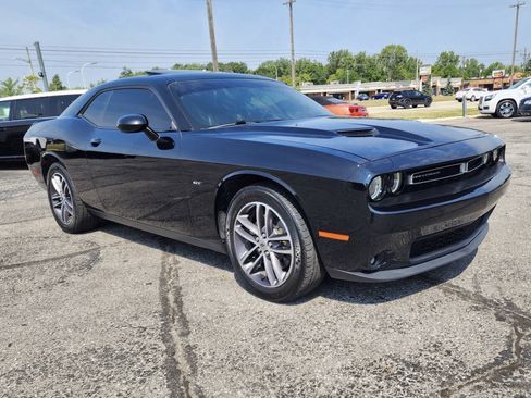 Used 2018 Dodge Challenger GT AWD/4WD image 3