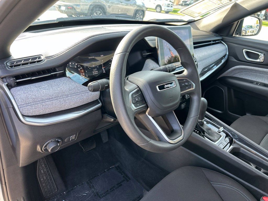 Used 2024 Jeep Compass Sport AWD/4WD image 22