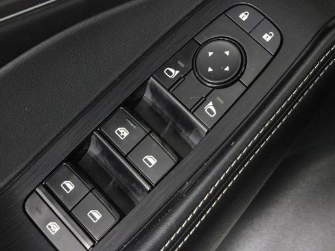 Certified 2021 Nissan Rogue SV w/ Premium Package FWD image 25