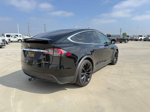 Used 2020 Tesla Model X Long Range image 3