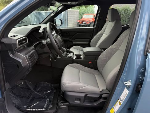 Used 2026 Toyota Tacoma SR5 AWD/4WD image 19