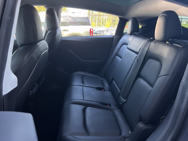Used 2021 Tesla Model Y 2WD image 16