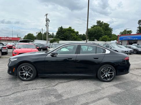 Used 2024 BMW i5 eDrive40i image 36