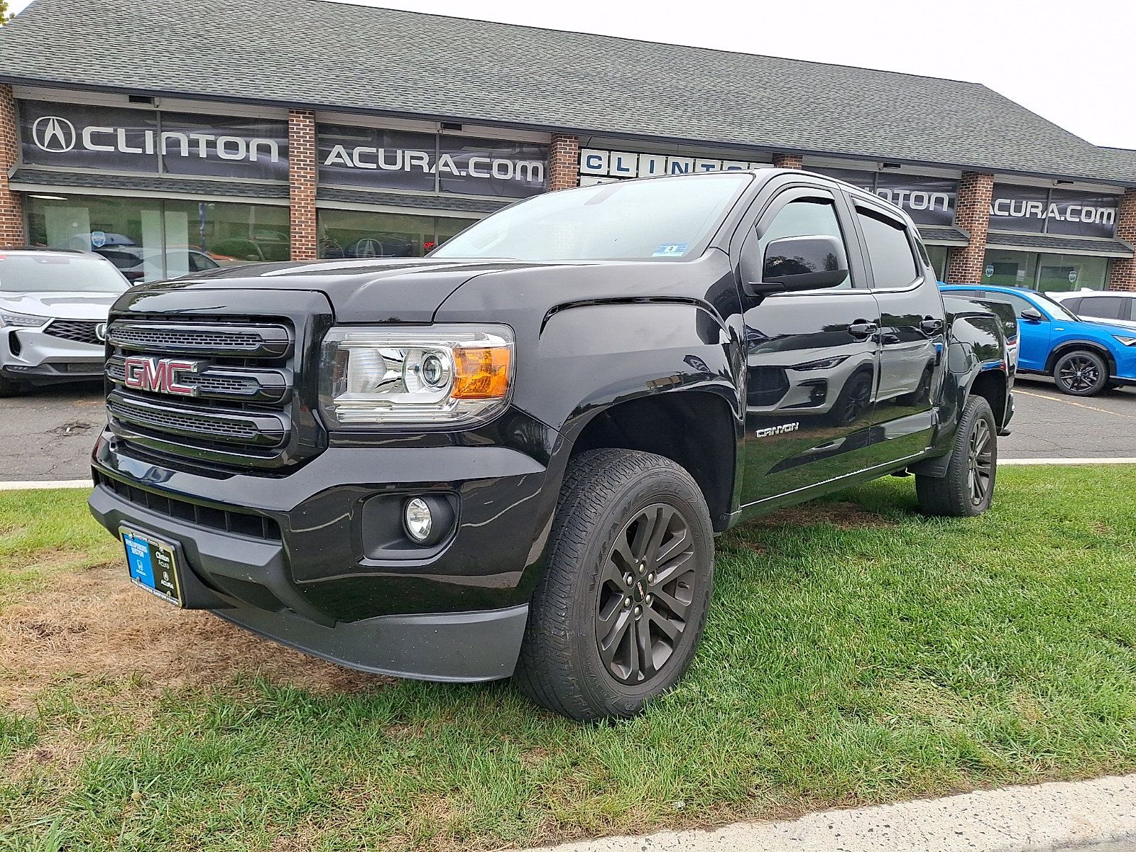 Used 2020 GMC Canyon SLE w/ Elevation Edition AWD/4WD image 3
